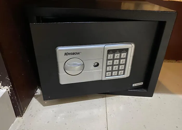 فيلة 5 Bedroom - Regency B8 *